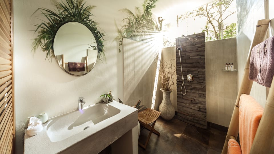 Bathroom shower