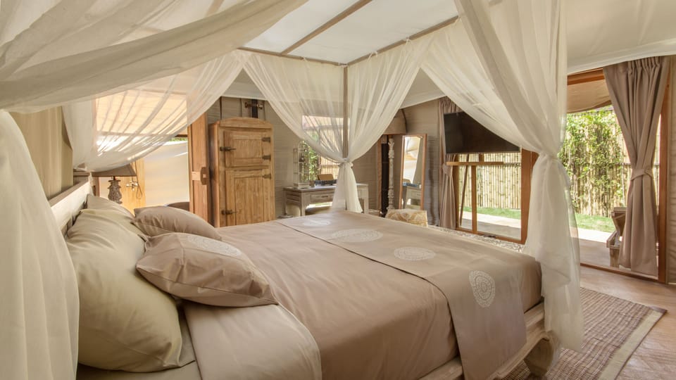 Tented Villa | Minibar, in-room safe, desk, rollaway beds (surcharge)