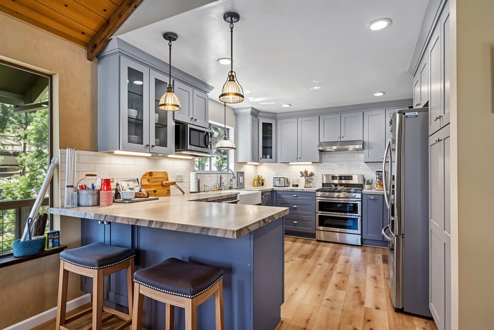 House, 4 Bedrooms | Private kitchen | Fridge, coffee/tea maker, toaster, cookware/dishes/utensils