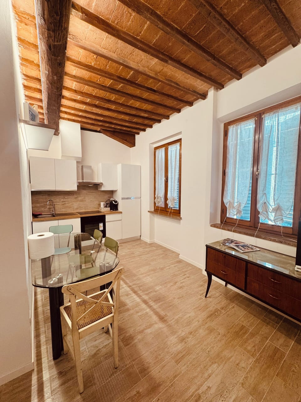 Comfort Apartment | Private kitchen | Microwave