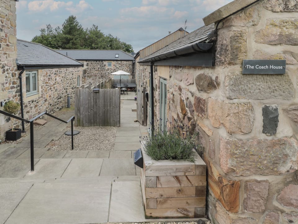 Cottage | Property grounds