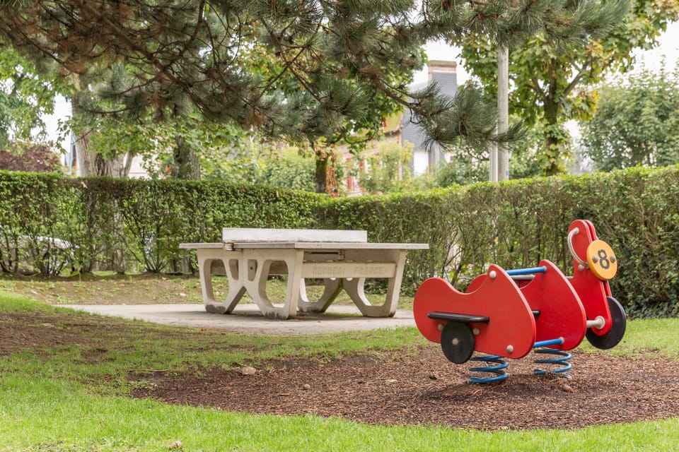 Children's play area - outdoor