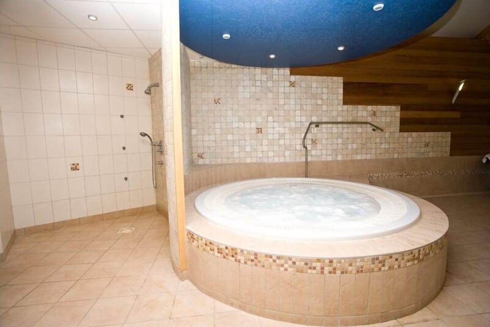 Turkish bath, Ayurvedic treatments, massages