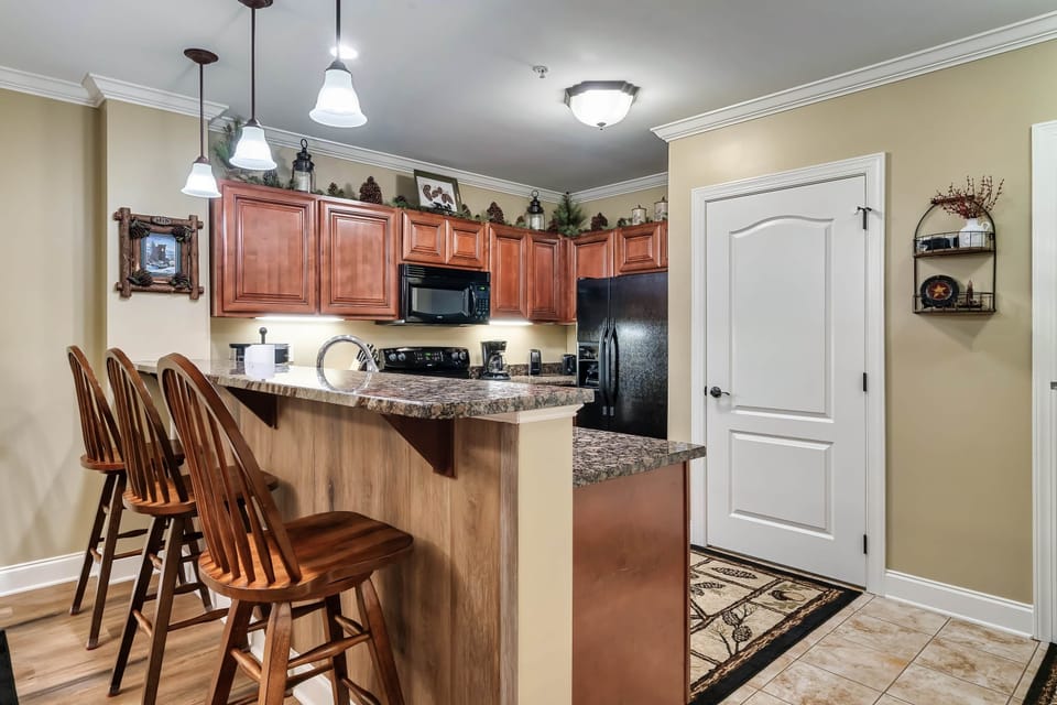 Kitchen bar