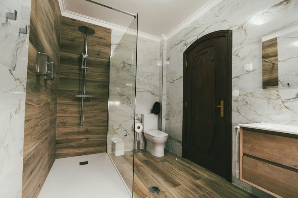 Family Room, 1 Double Bed, City View | Bathroom | Towels