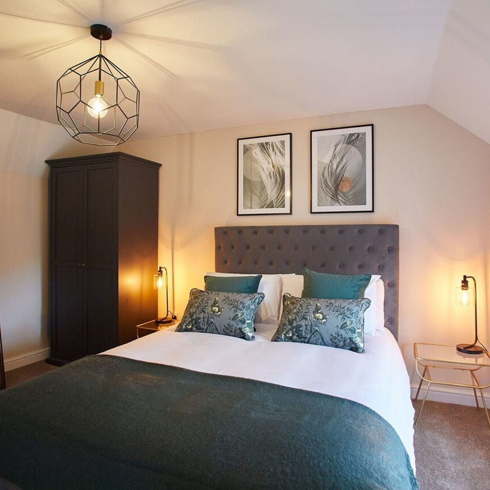 Host Stay Middle Farmhouse House in England