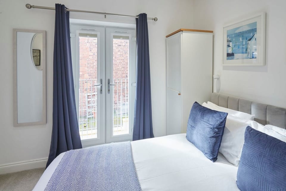 House | 2 bedrooms, desk, soundproofing