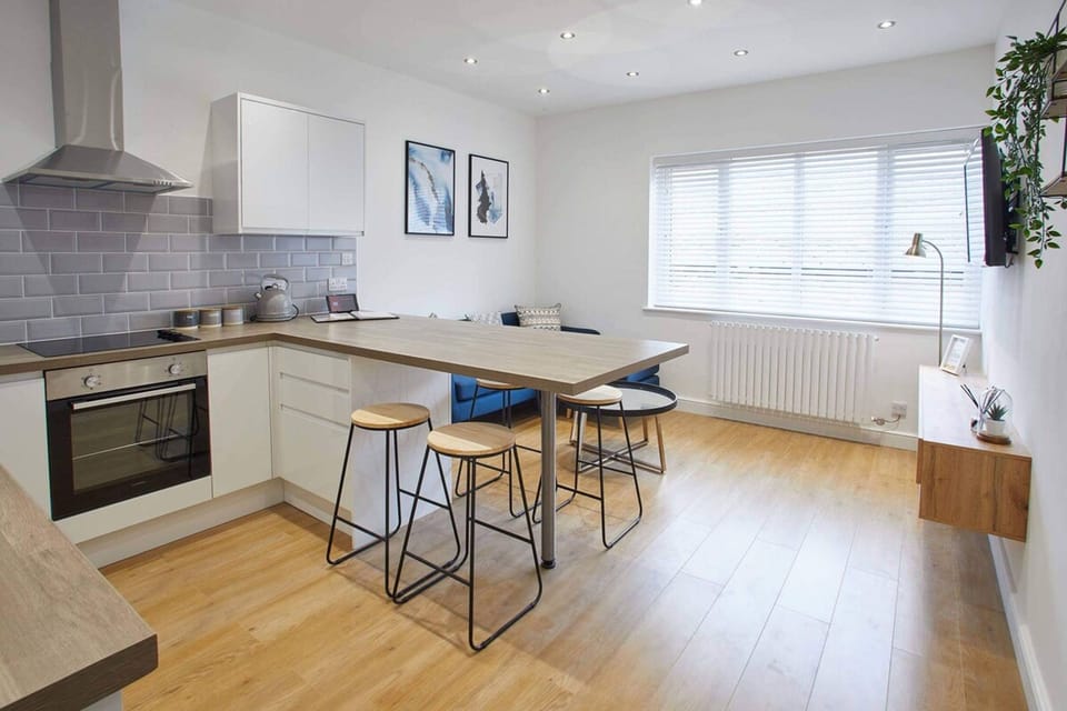 House | 2 bedrooms, desk, Internet