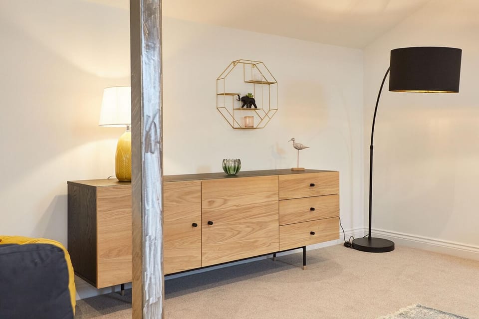 House | 2 bedrooms, soundproofing, Internet