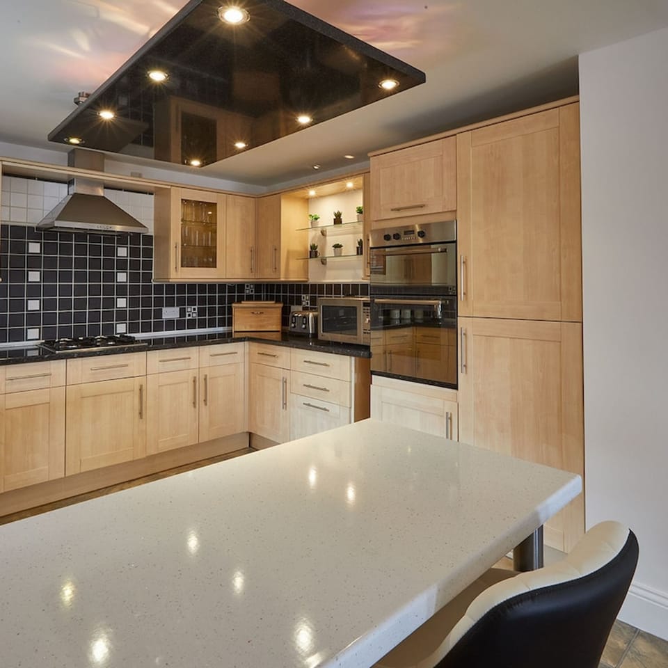 House | 4 bedrooms, Internet