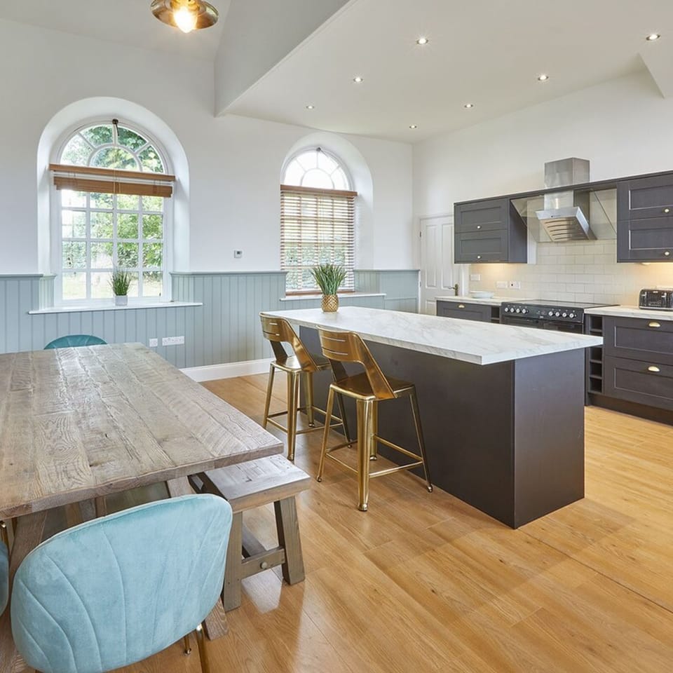 House | 5 bedrooms, Internet