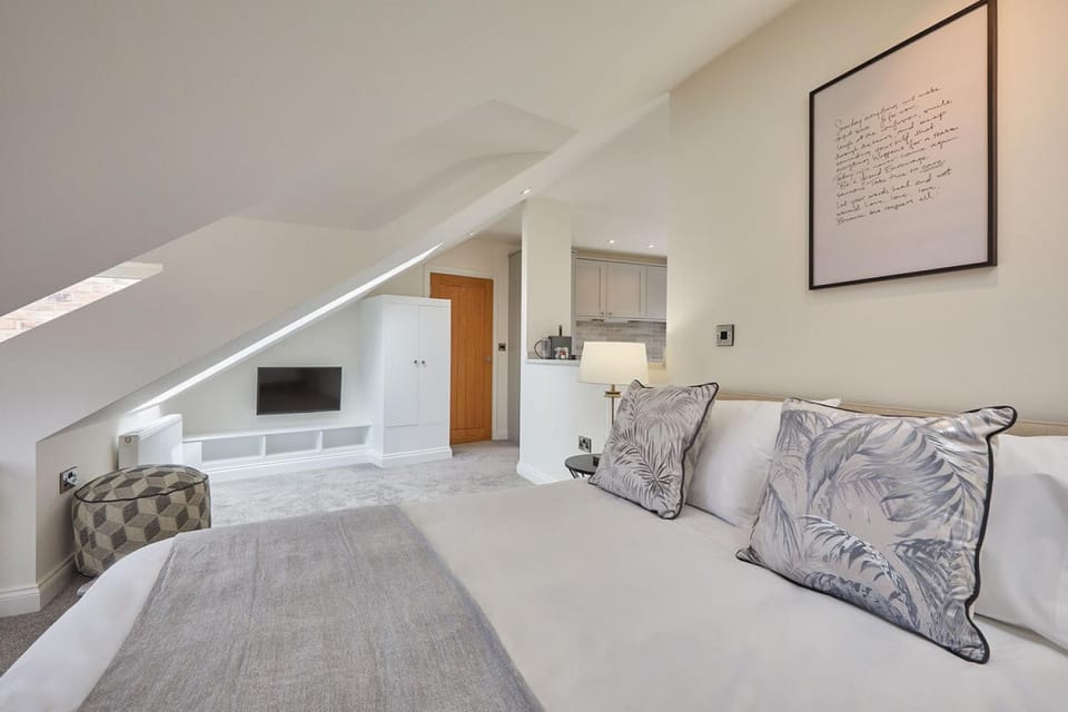 Host Stay The Birds Nest Apartment in England