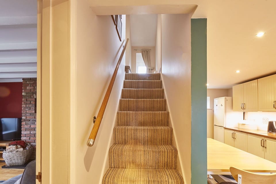 House | 2 bedrooms, desk, soundproofing