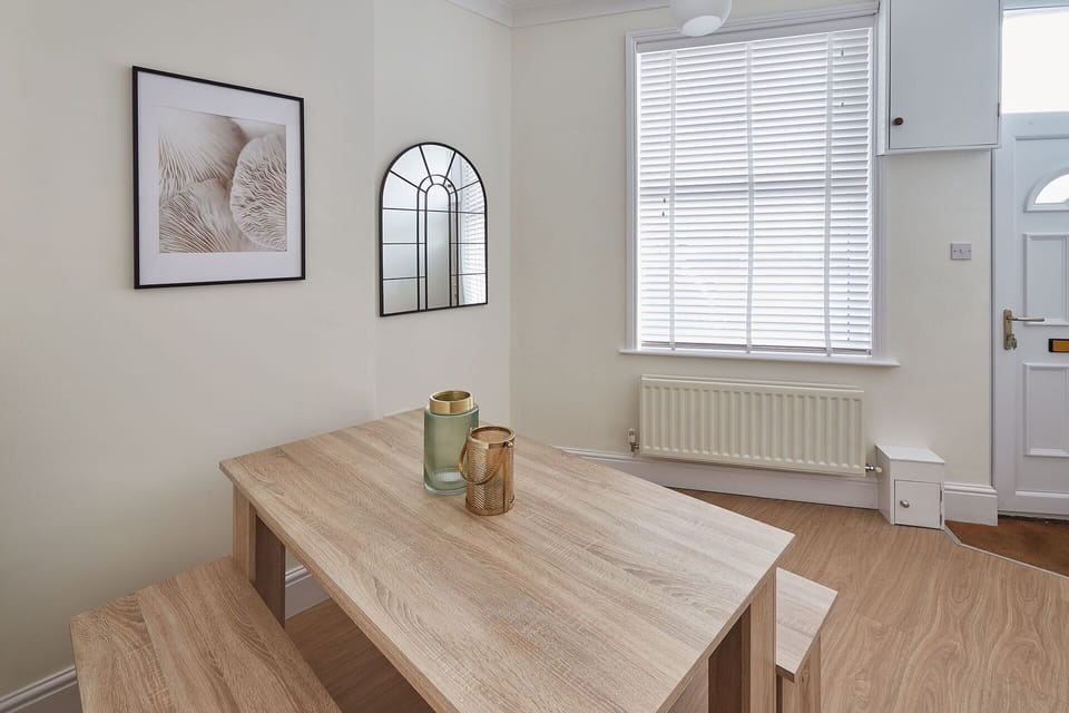 House | 2 bedrooms, desk, soundproofing