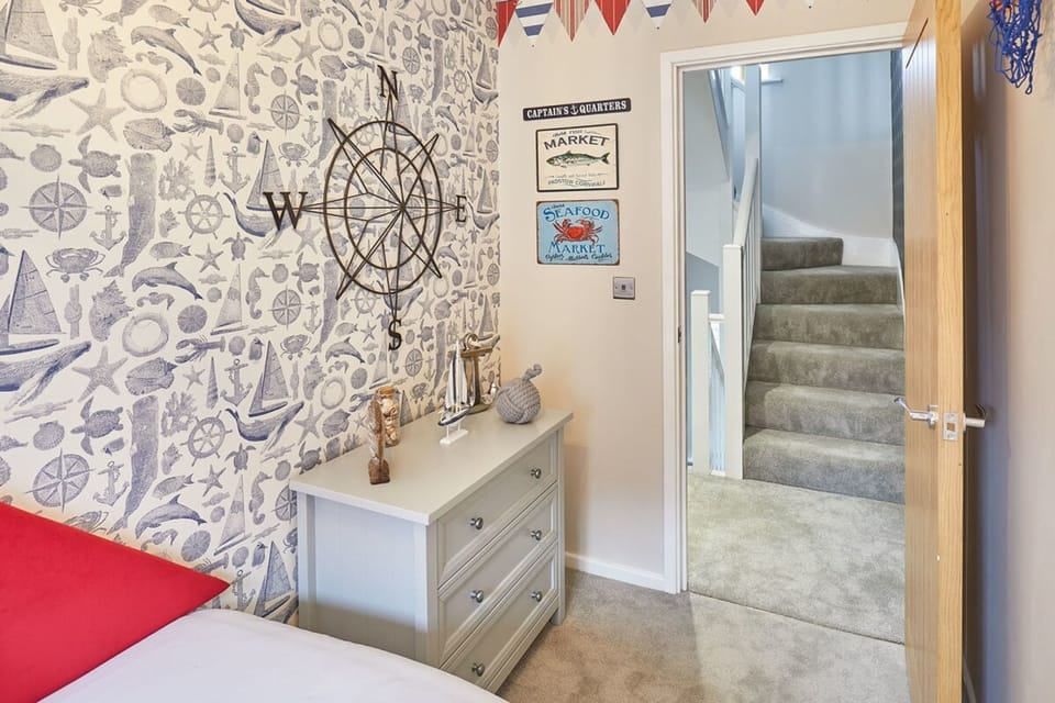 House | 3 bedrooms, desk, soundproofing