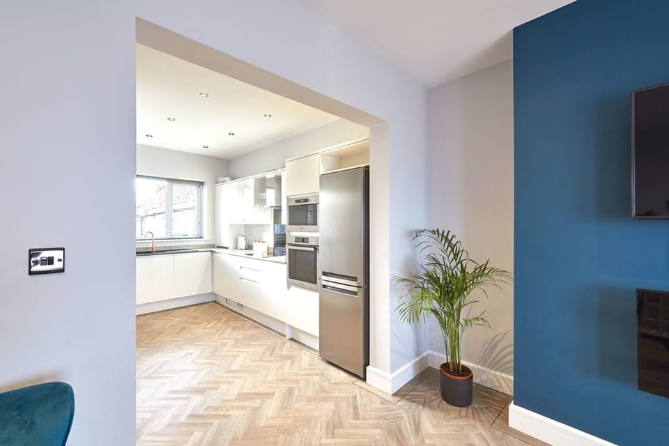 House | 2 bedrooms, desk, soundproofing, Internet