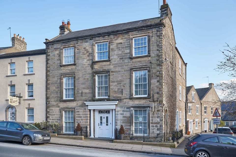 House | 7 bedrooms, Internet
