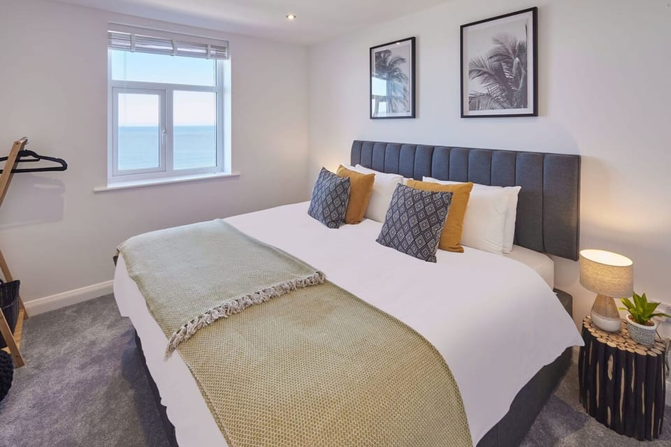 Host Stay The Waves Apartment in England