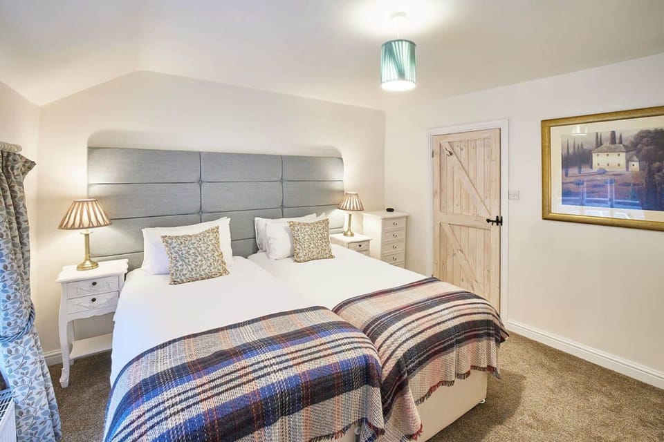 Host Stay Willow Cottage House in England