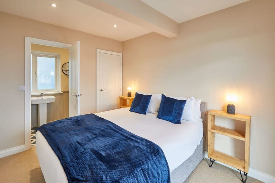 Host Stay Watch House House in Scarborough