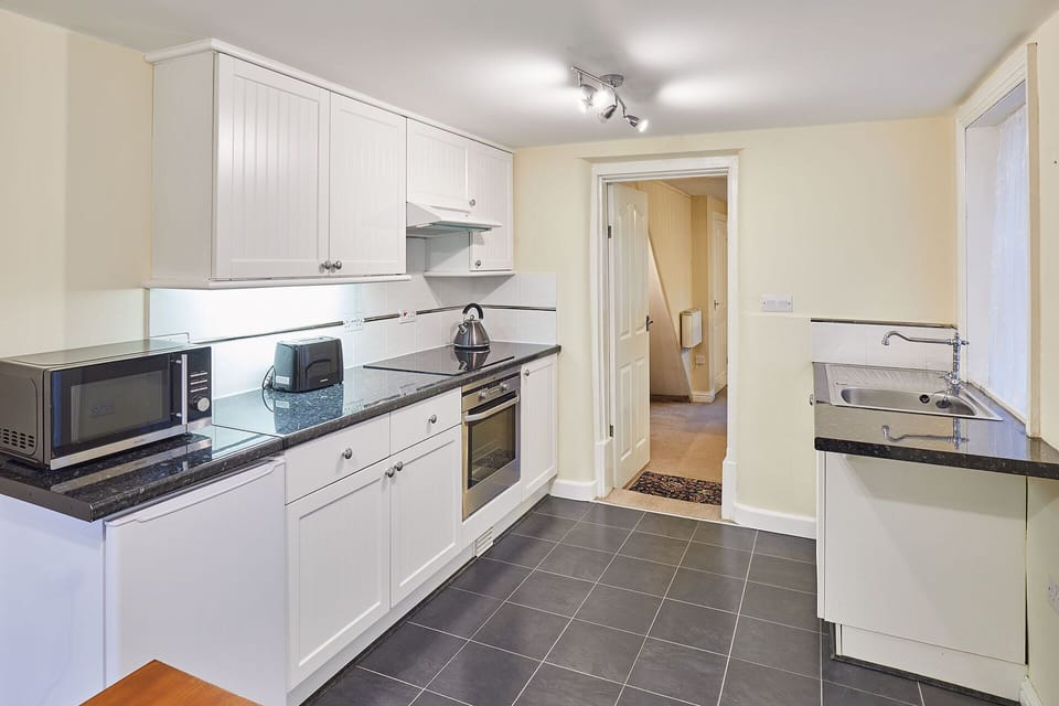 House | 2 bedrooms, desk, high-speed internet