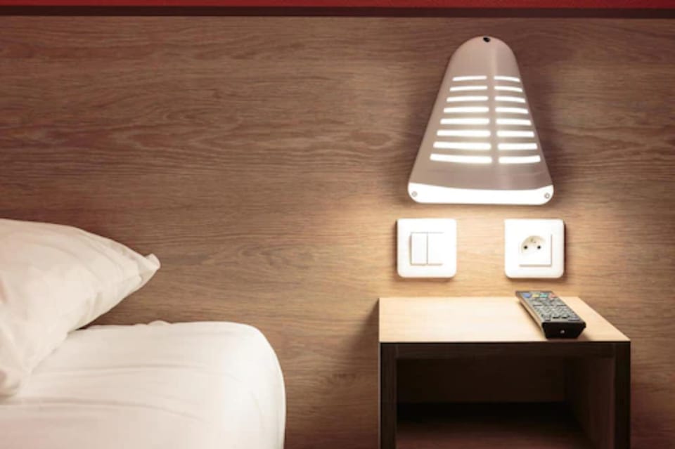 Premium bedding, individually decorated, individually furnished, desk