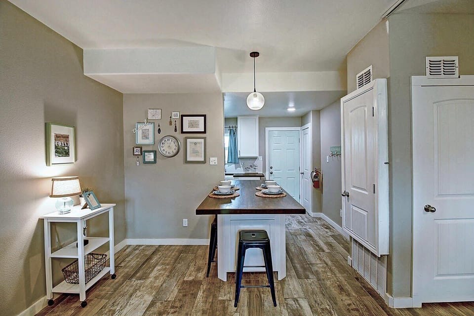 Breakfast Bar