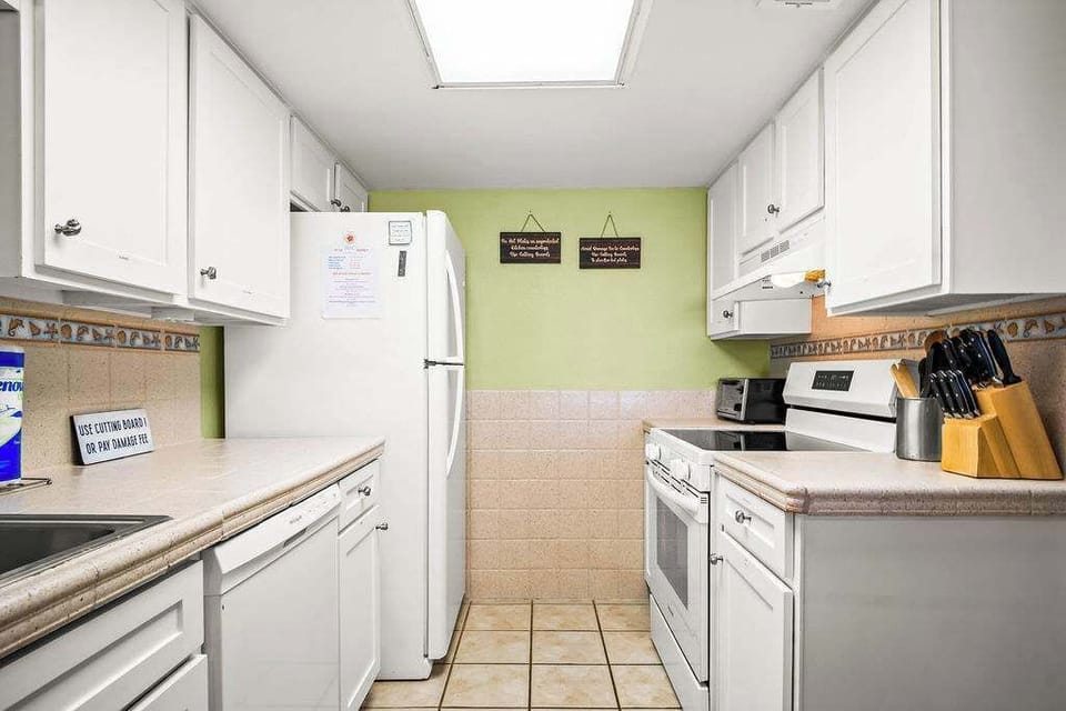 Our fully stocked kitchen has everything you need to whip up your favorite meals with ease.
