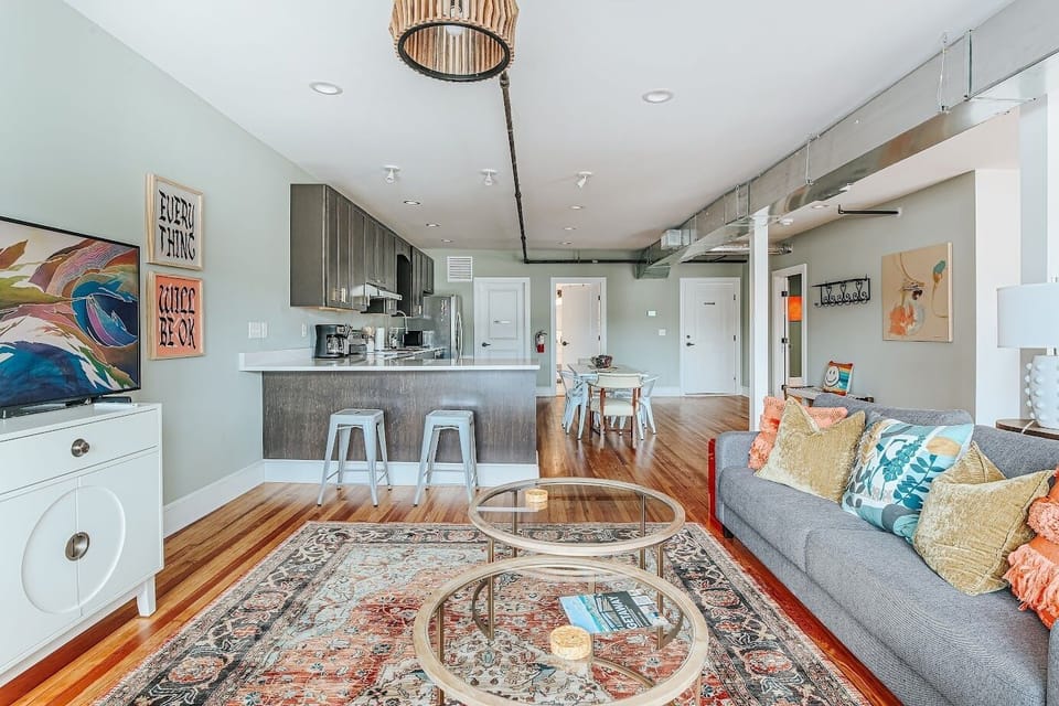 Living Room / Lounge
