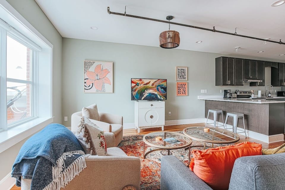 Living Room / Lounge