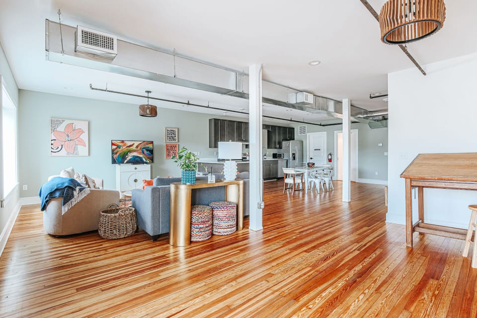 Living Room / Lounge