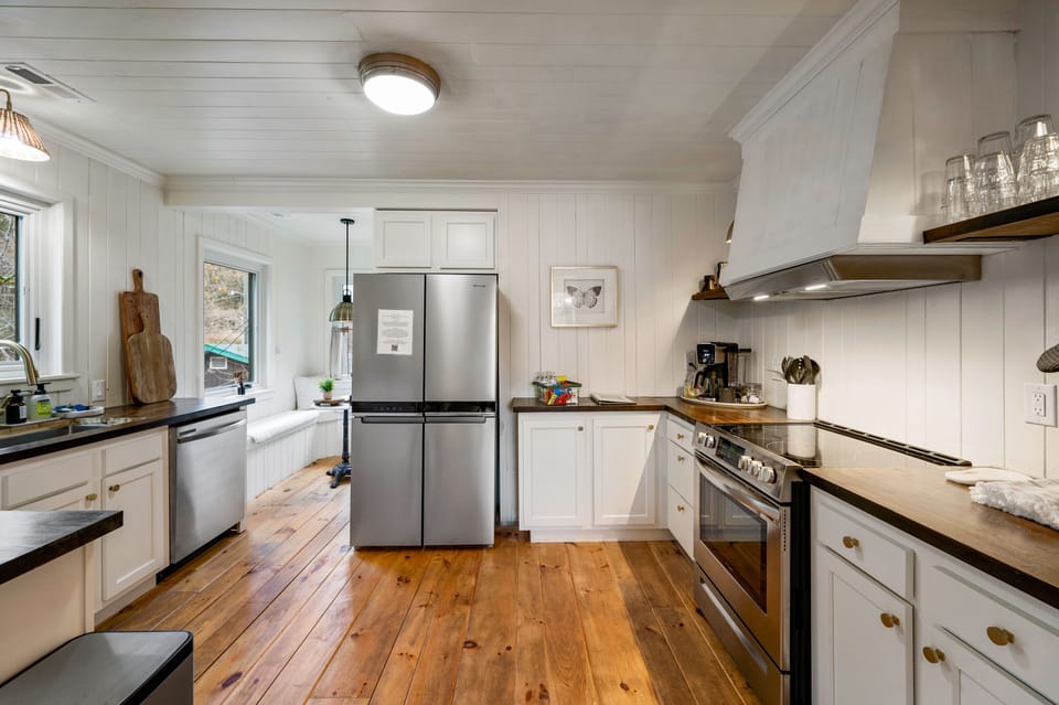 Loaded kitchen with all of the necessities to make you feel at home.