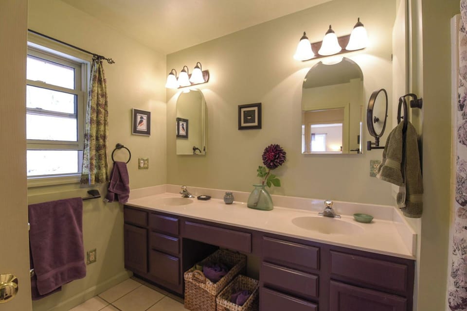 Creekside Mountain by Avantstay Private Sauna Cottage in Swannanoa