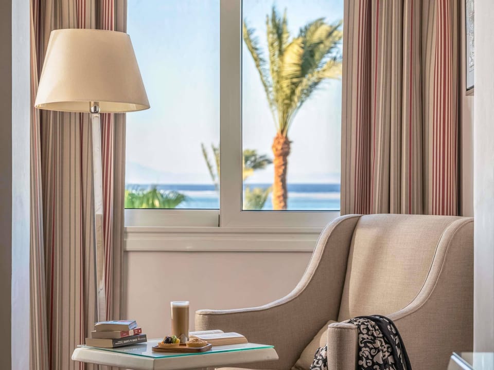 Premium room | Free minibar, in-room safe, blackout drapes, soundproofing