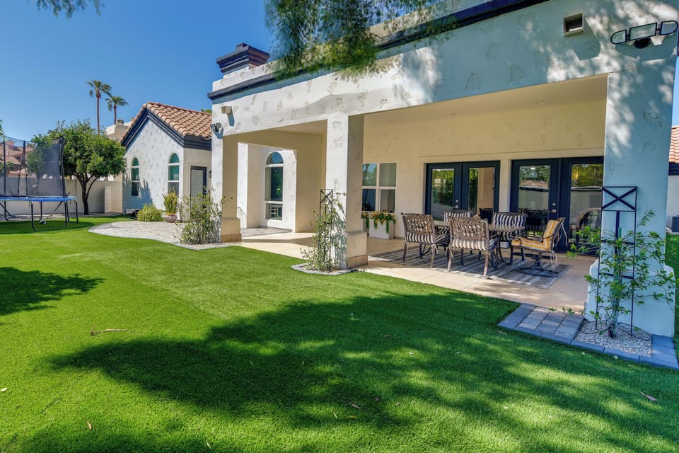Backyard | Trampoline | Tree Swings | Gas Grill