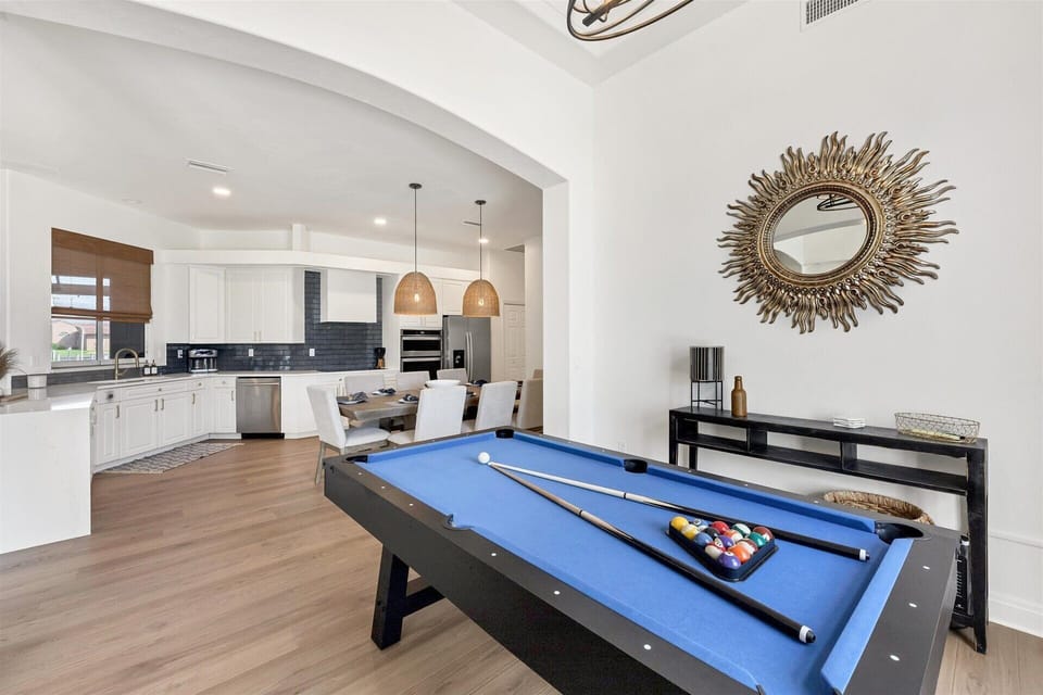 Pool table
