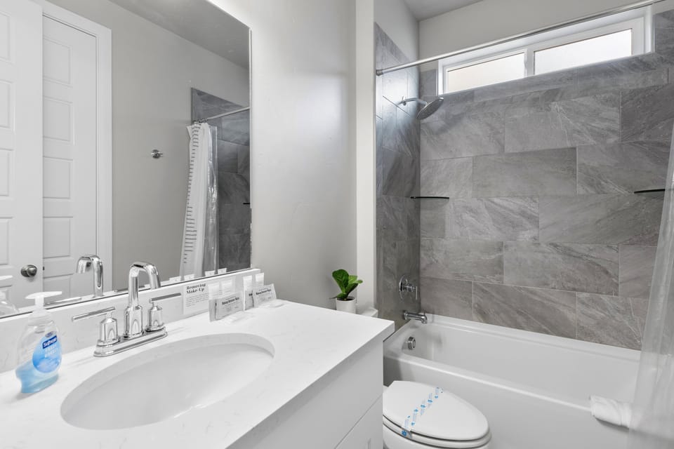 2311 Bathroom