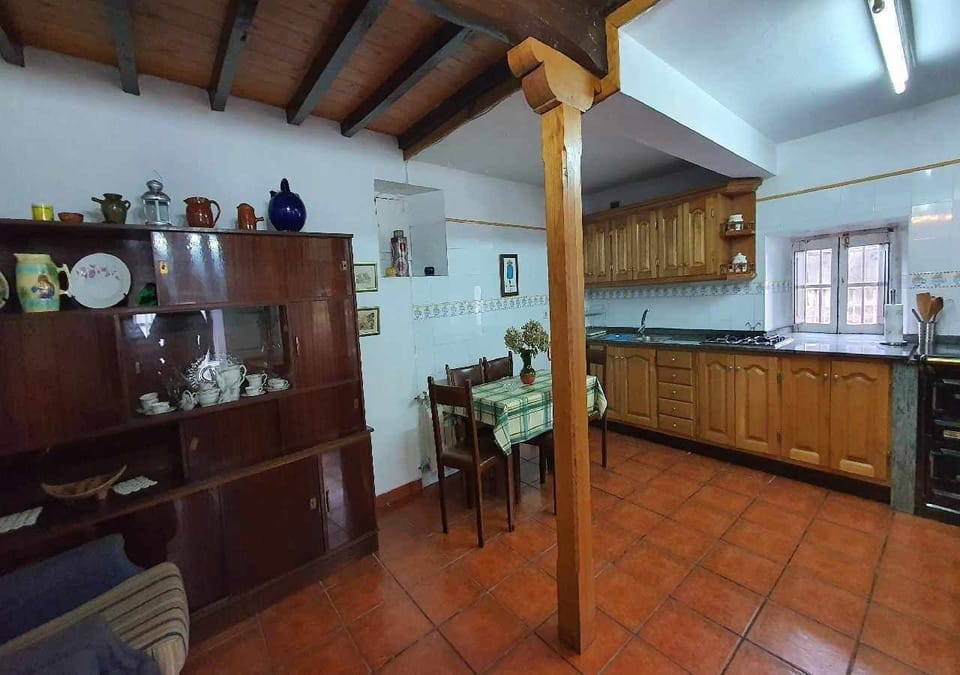 Kitchen or kitchenette,Dining area