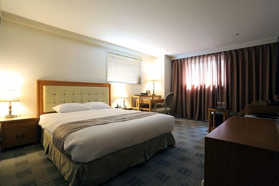 Standard Double Room | Blackout drapes, soundproofing, iron/ironing board (on request)