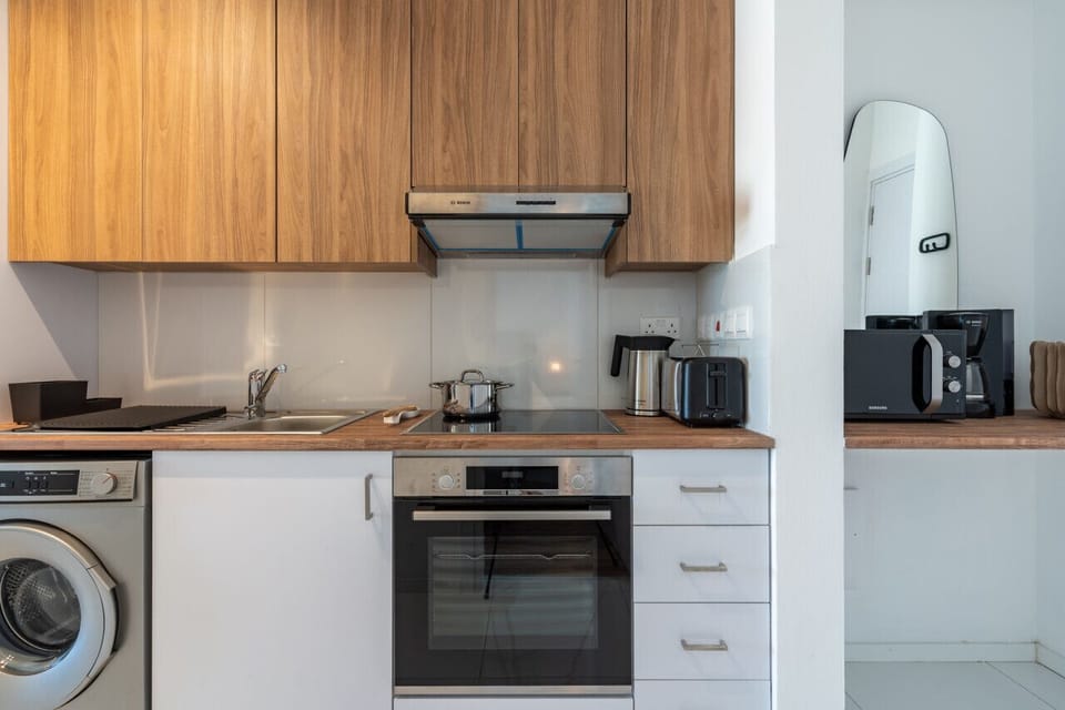 Full Kitchen