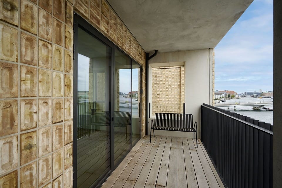 Balcony / Terrace / Patio