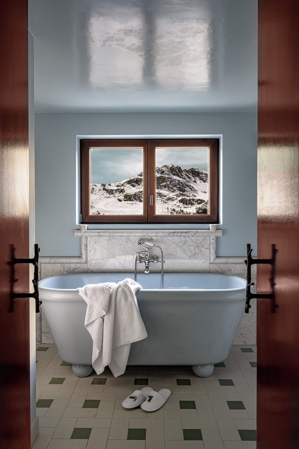 Bellevarde Suite | Bathroom | Shower, designer toiletries, hair dryer, bathrobes