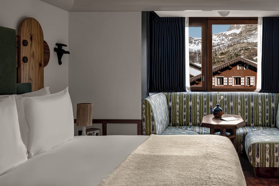 Room, Mountain View (Val d'Isère) | Premium bedding, minibar, in-room safe, soundproofing