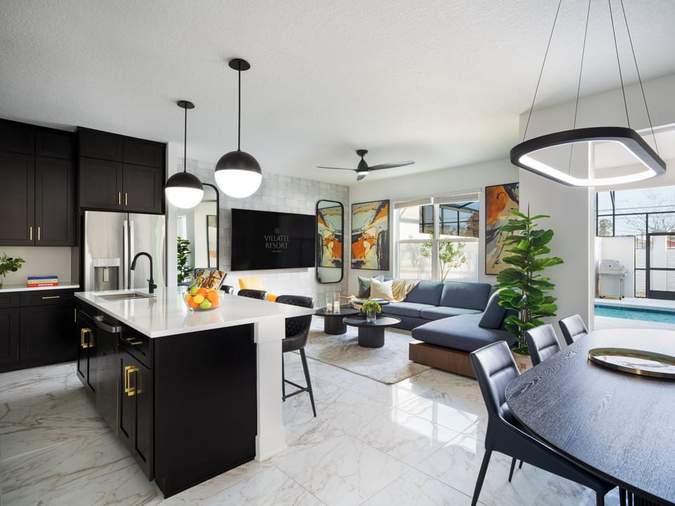 4 Bedroom (3 x King Bedrooms, Themed Kids Bunks) w/Pool | Living area | Smart TV