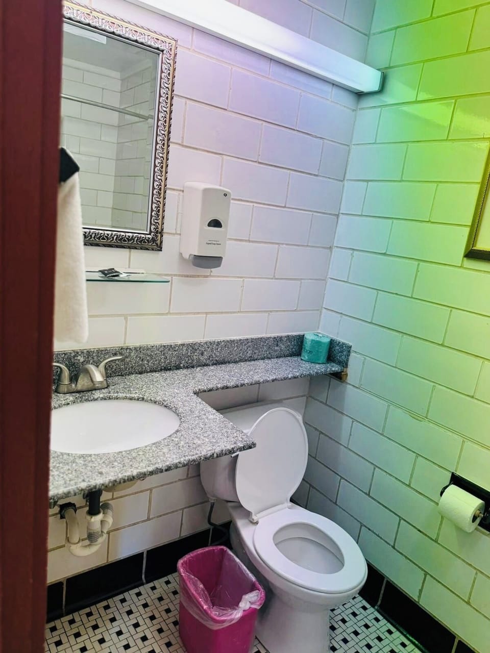 Standard Double Room | Bathroom sink
