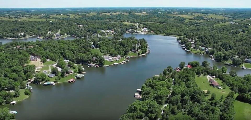 Near Williamstown Lake