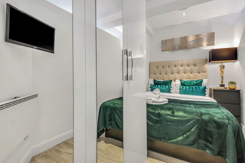 1 bedroom, desk, iron/ironing board, free WiFi