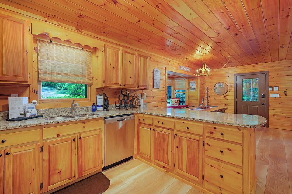 Bear Creek - Entry Level Fully Equipped Kitchen