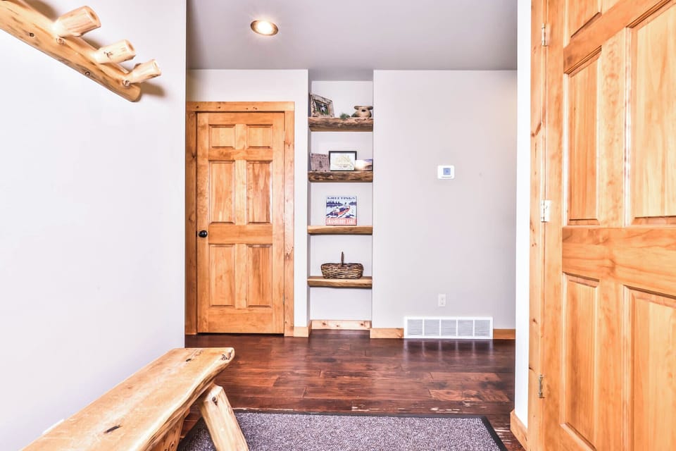 lower entrance  with room to hang your coat