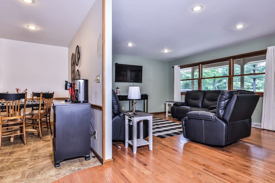 Living room/dining room area makes entertaining easy